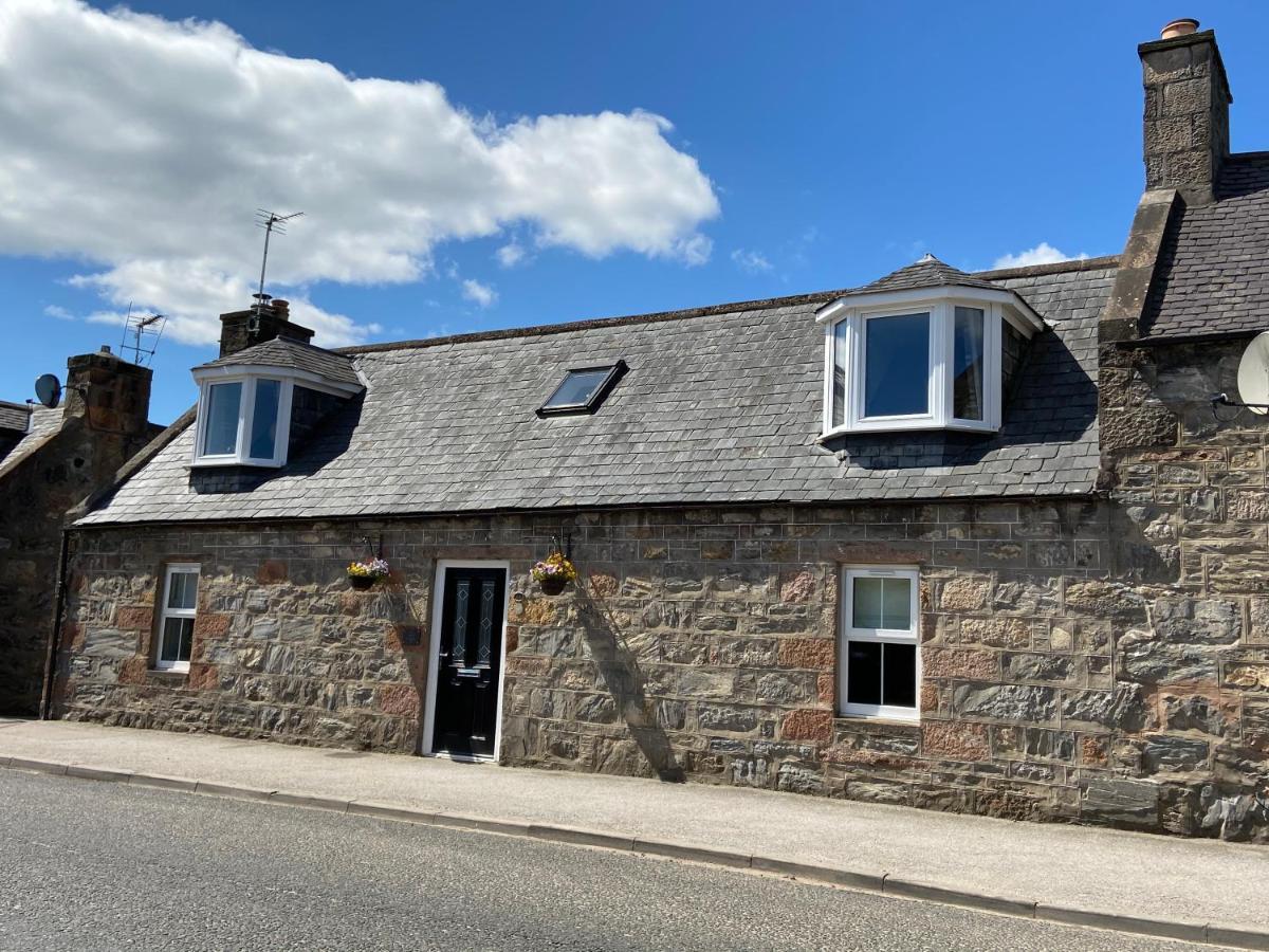 Islas Cottage, A Home In The Heart Of Speyside Dufftown Ngoại thất bức ảnh